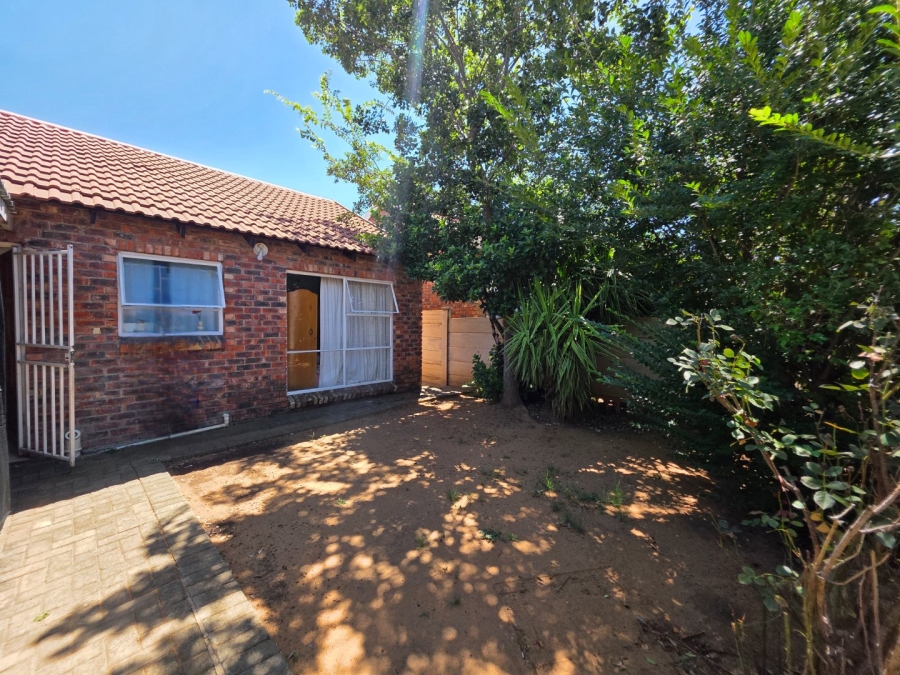 2 Bedroom Property for Sale in Fleurdal Free State